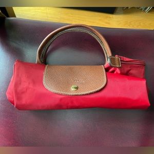 Red Large Longchamp Bag in Excellent Condition